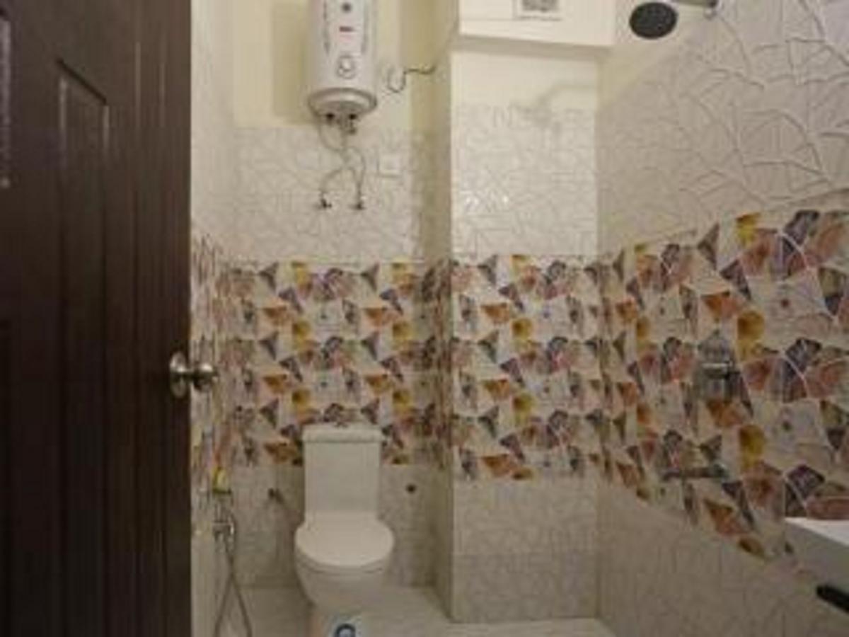 Anamsa Residency Hotel Vrindāvan Esterno foto